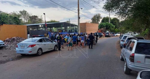 La Nación / Iglesia de Lambaré debe ser clausurada por la comuna, confirma viceministro