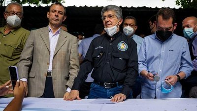 Oposición venezolana se une para participar en las elecciones regionales de noviembre