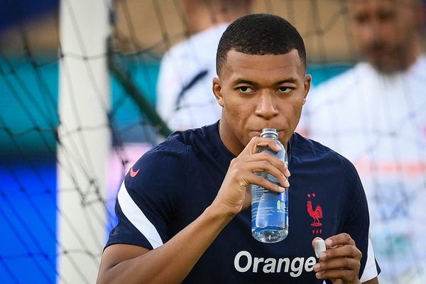 Mbappé se queda en el PSG - Fútbol Internacional - ABC Color