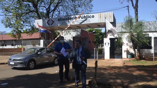 Intendentable denuncia supuesto cobro de coima de Miguel Prieto