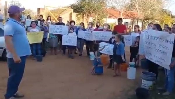 Comunidad de 400 personas no tiene agua desde hace 15 años y exige respuesta