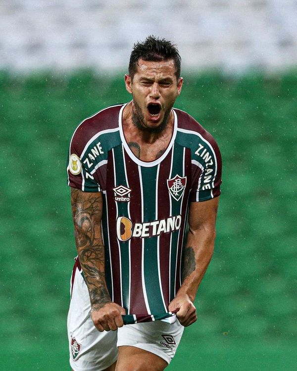 Primer gol de Bobadilla en Fluminense - Fútbol - ABC Color