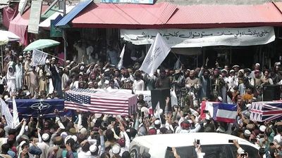 Futuro incierto de los afganos bajo el poder de los talibanes