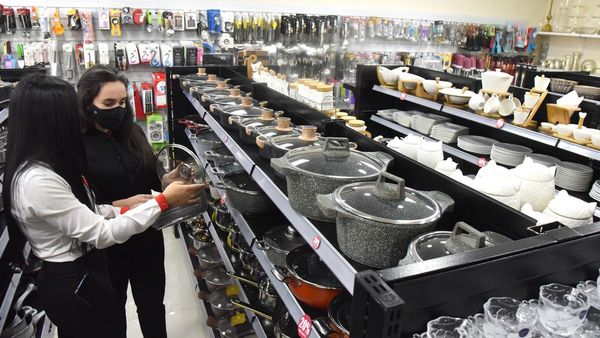 Ferias de liquidación apuntalan economía