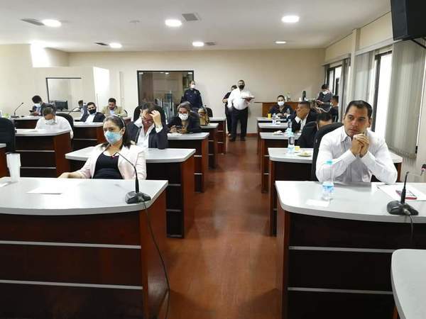 Intendentes y concejales analizan apoyar proyecto de aumentar pena a los invasores de propiedad - La Clave