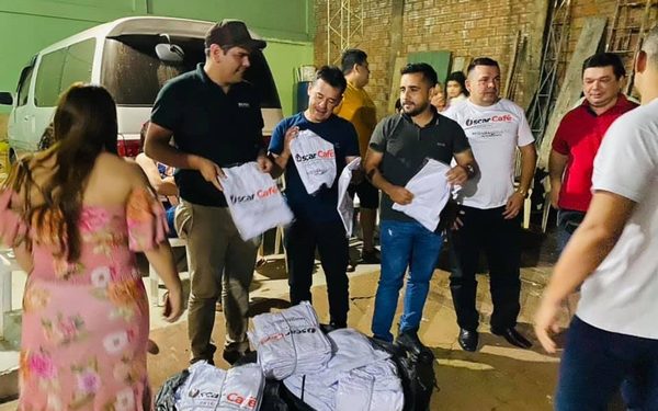 Vecinos de Pablo Rojas donan remeras para campaña de Oscar Café y Prieto – Diario TNPRESS