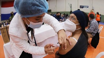 Plan de vacunación avanzará más lento, advierte Julio Borba | Noticias Paraguay