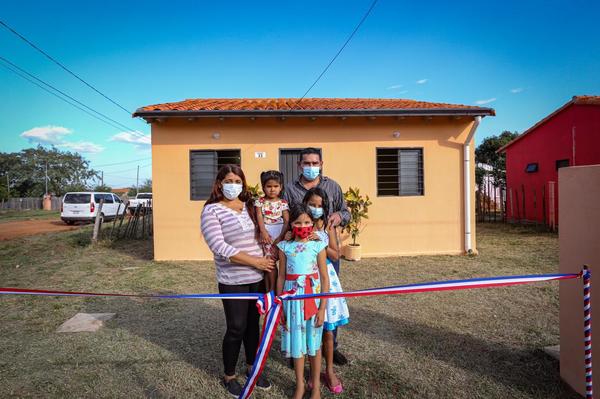 Paraguay concreta cerca de 20.500 soluciones habitacionales para familias vulnerables | .::Agencia IP::.