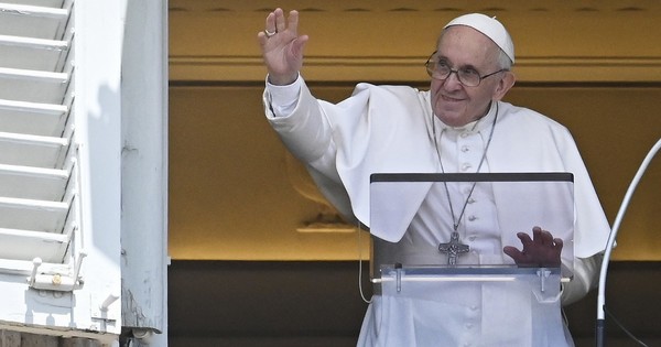 La Nación / Papa Francisco rechaza rumores sobre una renuncia