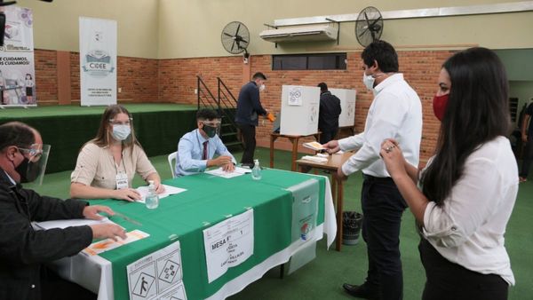 Ofrecerían becas por ser miembro de mesa