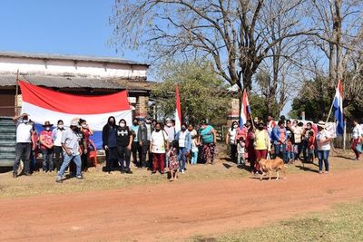 Comunidad educativa se moviliza en San Pedro para exigir aulas y merienda escolar - Nacionales - ABC Color