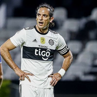 “Tengo las mismas ganas de seguir jugando, es un momento difícil para el club”