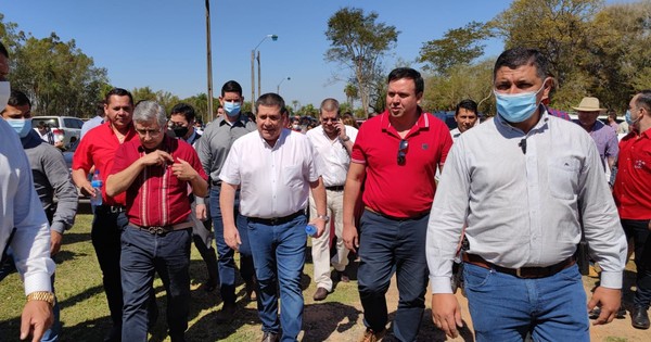La Nación / Horacio Cartes se reúne con dirigentes del Guairá