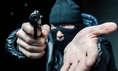 Asaltaron a un policía en pleno centro de Coronel Oviedo – Prensa 5