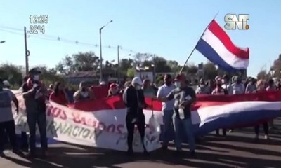 Sin respuestas: Paseros de Encarnación vuelven a protestar - SNT