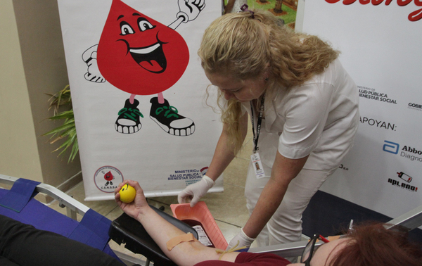 Salud Pública apela a la población sana a donar sangre, un acto que salva vidas | .::Agencia IP::.