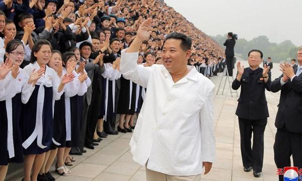 El régimen de Kim Jong-un detuvo a una mujer por usar un teléfono celular para enviar dinero al exterior – Prensa 5