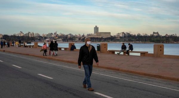 Uruguay reabre sus fronteras a los extranjeros después de un año y medio de cierre