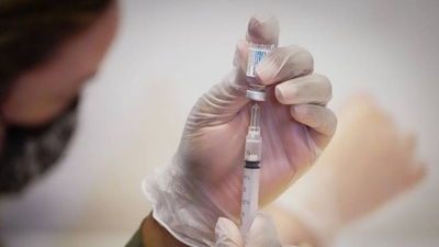 Diario HOY | Una monja antivacunas italiana, "denunciada" al obispo por su hermano médico
