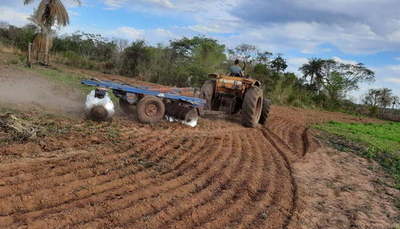 Continúa la asistencia a pequeños productores de Carayaó - Noticiero Paraguay