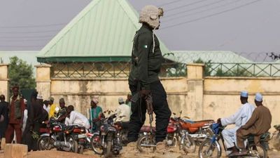 Hombres armados raptan a otros 73 estudiantes en Nigeria