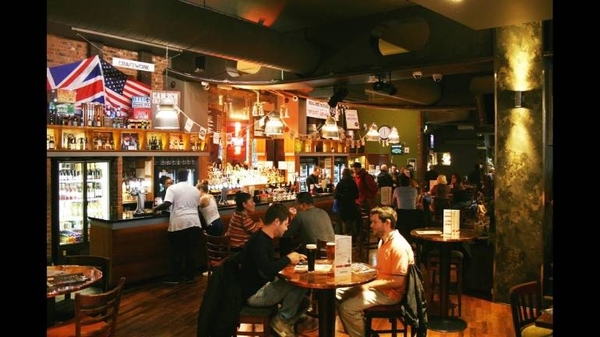 Diario HOY | Los emblemáticos pubs británicos, afectados por la escasez de cerveza