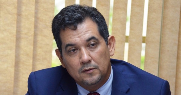 La Nación / Remiten al pleno del Senado la terna para contralor y subcontralor