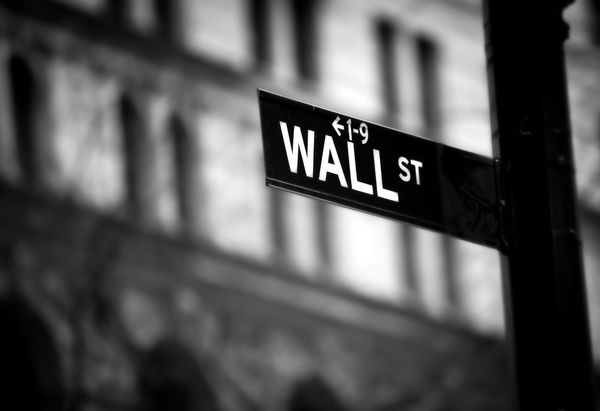 Empresas “Megacap” repuntan ante inclinación de los inversores hacia títulos más seguros en EE.UU. - MarketData