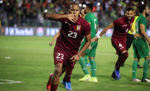 Diario HOY | Salomón Rondón no estará frente a Paraguay en el Defensores