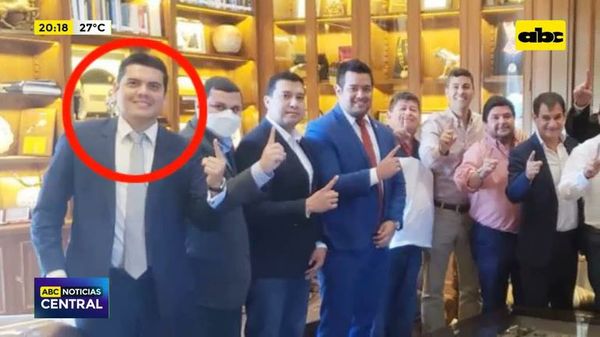 Funcionario de diputados con “superpoderes”: de vacaciones, trabajando y con HC al mismo tiempo - ABC Noticias - ABC Color