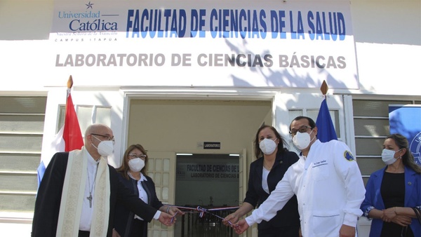 MODERNO LABORATORIO DE CIENCIAS BÁSICAS PARA FACULTAD DE SALUD DE LA UCI.