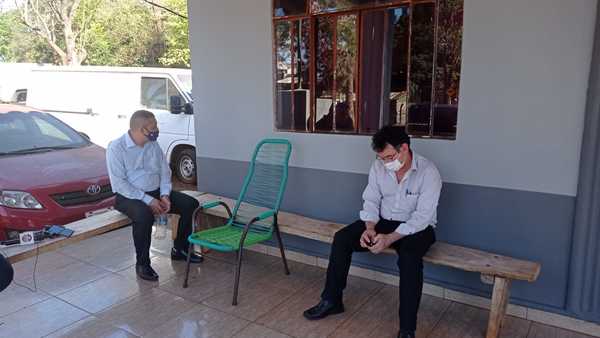 Policía investiga un presunto autogolpe en que se robaron unos G. 300 millones - La Clave