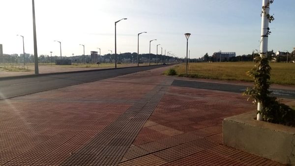 JUEVES CALUROSO Y CON LLUVIAS EN EL SUR Y PARTE DEL CHACO