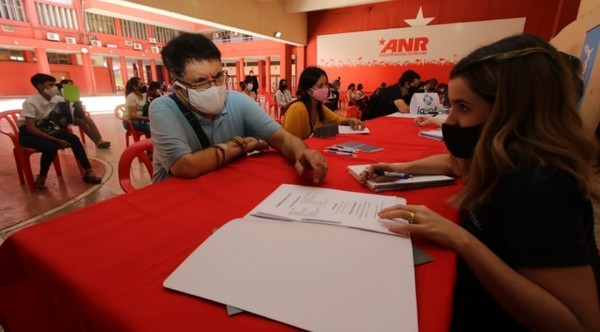 No pierdas esta oportunidad: Feria de empleo de la ANR ofrecerá 22 vacancias laborales para bilingües