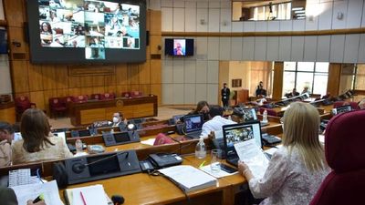 Camilo Benítez es reelecto en ternas para Contraloría