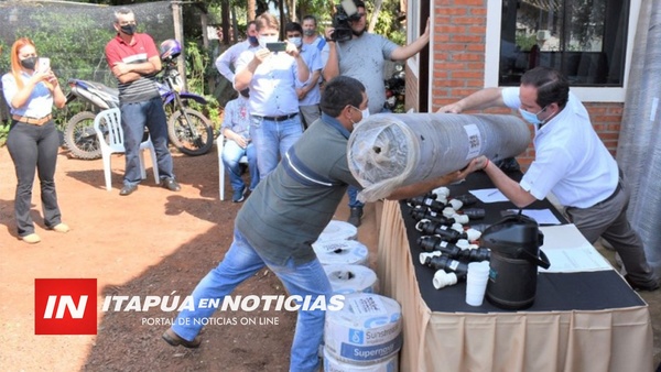 ENTREGAN KITS PARA SISTEMA DE RIEGO EN FINCAS DE OCHO PRODUCTORES DE ENCARNACIÓN.