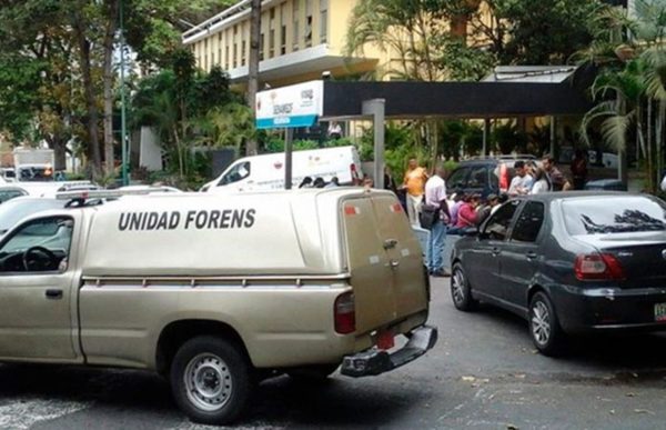 ¡Insólito!En este país roban las prótesis mamarias de los cadáveres femeninos