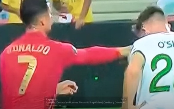 Cristiano cae en provocación y empuja a rival