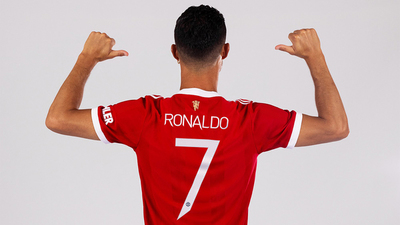 Edinson Cavani cede el número 7 a Cristiano Ronaldo