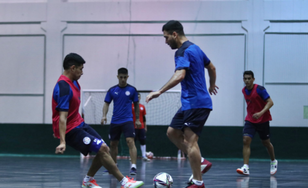 Diario HOY | La Albirroja de Futsal arriba a Portugal y aguarda los amistosos pre-mundial