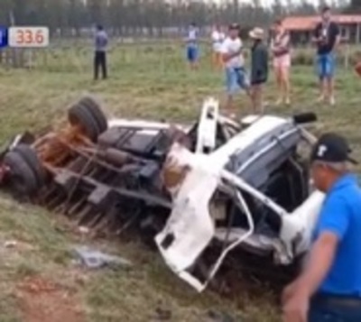 Misiones: 2 muertos en aparatoso accidente - Paraguay.com