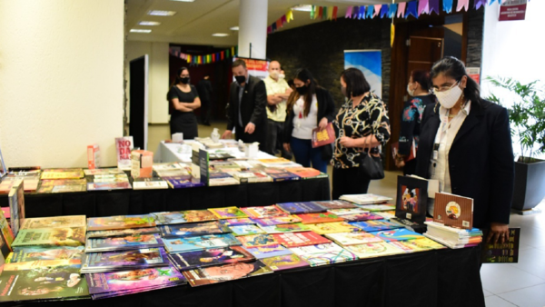 Con el lema "Leer Sana" se inició la 17ª Libroferia Encarnación