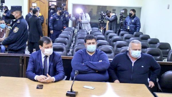 Defensa de Óscar González Daher y su hijo pide nulidad del fallo