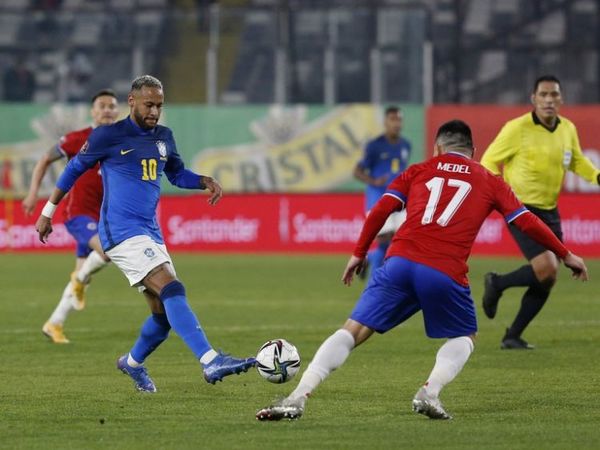 Brasil vence a Chile en Santiago por las Eliminatorias