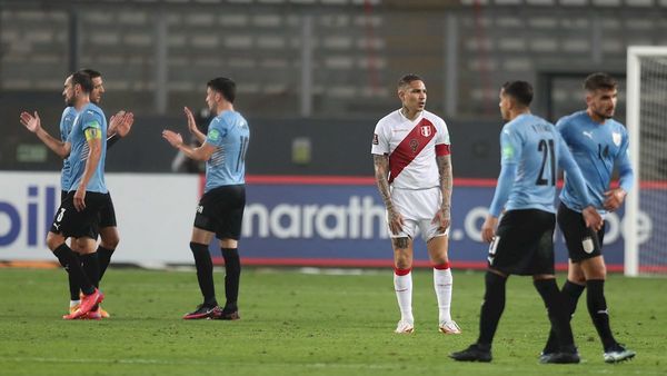 Uruguay sale ileso de Lima ante un Perú