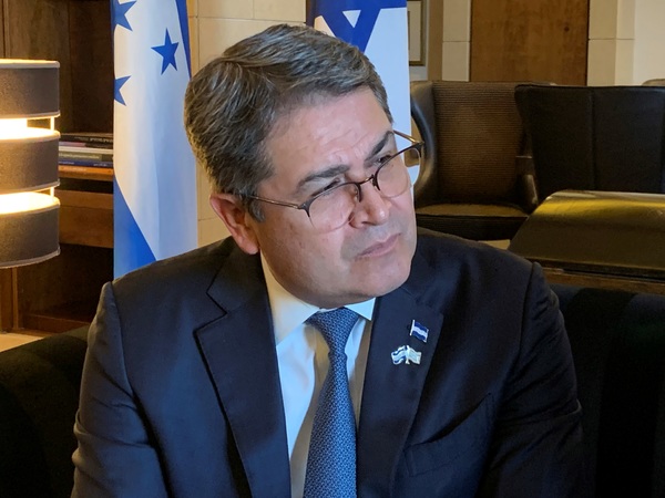 Hernández anuncia que Aeroméxico volará a Honduras a bajo coste - MarketData