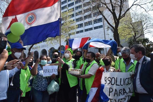 Justicia falla a favor de la libertad a manifestarse contra la corrupción - Nacionales - ABC Color