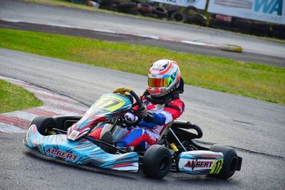 Alberto Benítez compite en karting, en Suecia - Automovilismo - ABC Color