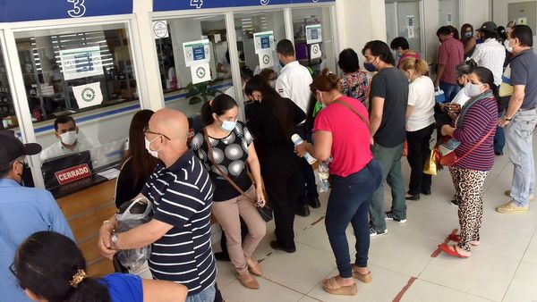 Pocos turnos generan largas esperas para consultas en IPS
