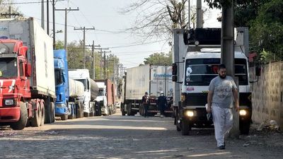 Ante caos, urgen intervención en zona de  frigoríficos de Lombardo y Artigas